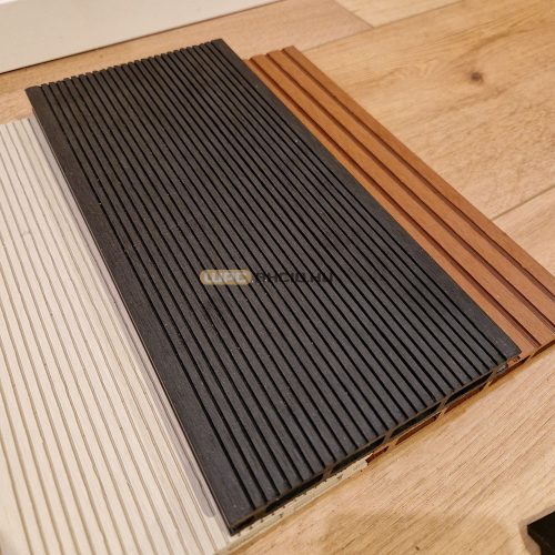 WPC kerítés bordázott antracit 2,9m léc